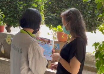 國內新增1例腸病毒重症個案，籲請家長及教托育機構提高警覺，留意嬰幼兒重症前兆病徵，落實生病不送托、不上學！