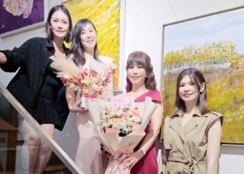 藝術與音樂交織 任怡潔《浮花夢影》創作個展開幕茶會溫馨登場 藝術與音樂交織 任怡潔《浮花夢影》創作個展開幕茶會溫馨登場