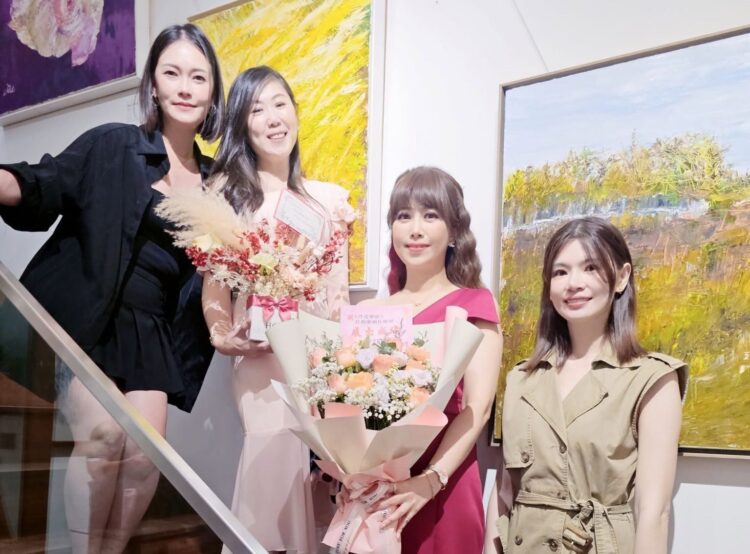藝術與音樂交織 任怡潔《浮花夢影》創作個展開幕茶會溫馨登場 藝術與音樂交織 任怡潔《浮花夢影》創作個展開幕茶會溫馨登場