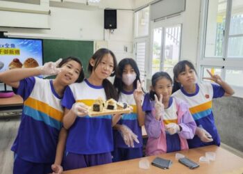 「從一條虱目魚,品味在地惜食教育」 南市土城國小勇奪「第三屆首席廚師徵選活動」全國殊榮 「從一條虱目魚,品味在地惜食教育」 南市土城國小勇奪「第三屆首席廚師徵選活動」全國殊榮