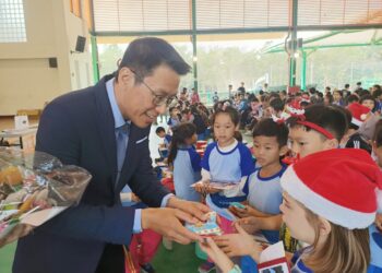 億載國小漁光分校特別邀請好鄰居「瑞復益智中心」耶誕同歡