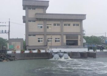 防範梅雨鋒面來襲，水利局抽水站全力啟動抽水