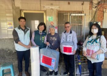 黃偉哲持續關懷楠西地震安置戶 歲末慰訪點亮安居希望