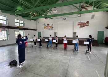 臺南國小英語讀劇展創意 鏟子超人、虱目魚文化入題奪特優 臺南國小英語讀劇展創意 鏟子超人、虱目魚文化入題奪特優