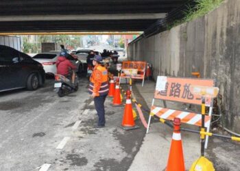 黃偉哲市長運用高地截流低地水路拓寬治水，改善裕農路、太子路交流道淹水問題