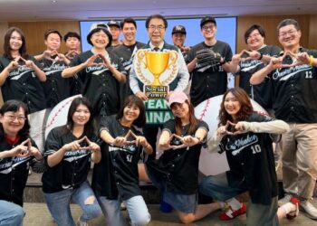 「守備城市每一個角落」黃偉哲感謝社工專業攜手打造溫暖安全網