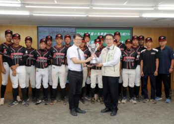 臺南市代表隊睽違21年代表臺灣征戰美國小馬聯盟亞太區賽-黃偉哲賽前勉勵代表隊摘金勇闖美國小馬盃世界賽