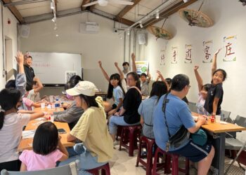 美濃地圖立體化！ 黃埔客站「科普遊客庄」 帶親子實作等高線模型
