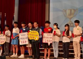 攜手照亮學子未來 社團法人臺灣武廟志工協會舉辦115年度獎助學金頒獎典禮 市長黃偉哲感謝民間善力