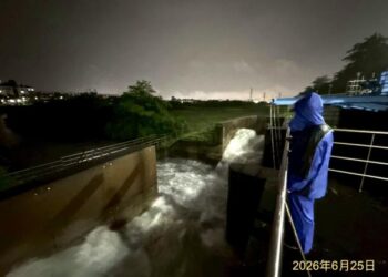 米克拉颱風外圍環流影響持續帶來劇烈降雨,水利局今(25)日22時擴大三級開設加強應變 米克拉颱風外圍環流影響持續帶來劇烈降雨,水利局今(25)日22時擴大三級開設加強應變