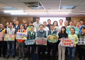 市長黃偉哲宣示挺教師！南市研訂合理管教全攻略 全力支持教師發揮專業管教效能