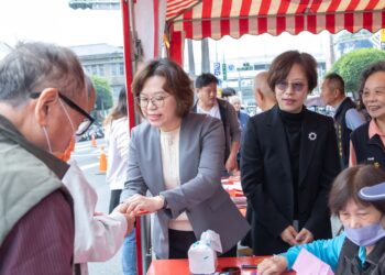 春節送暖不間斷14年　屏東市1190戶弱勢家庭溫馨過好年