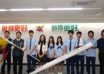 臺南火箭雙箭齊發　成功大學、家齊高中挺進全國決賽 市長黃偉哲接見勉勵