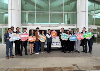 陳滄溢先生、安南國際青年商會捐贈復康巴士 黃偉哲感謝攜手打造無礙友善城市