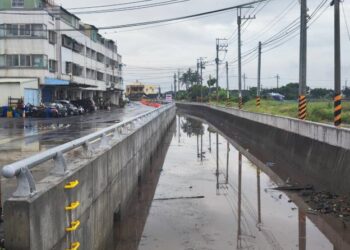 為減緩七股科技工業區開發衝擊,水利局投入4,500萬元拓寬整治七股排水 為減緩七股科技工業區開發衝擊,水利局投入4,500萬元拓寬整治七股排水