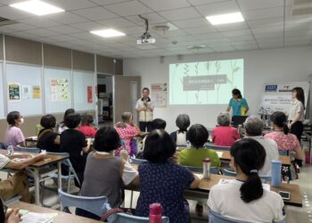 勞工局辦理就業促進講座暨職場參訪 提升職場溝通技巧職能