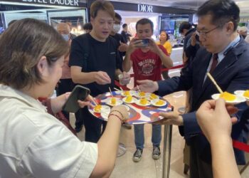 臺南芒果快閃最終站~黃偉哲準備滿滿好禮在遠百桃園等你來！