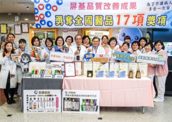 屏基團隊化身發明家，免重抽血、早拔尿管　勇奪全國醫品17獎項