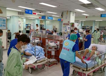 春節團圓守護健康,屏基提醒防疫、防暴食、早察失智警訊 初一至初三小兒科開診,陪孩子安心過好年 春節團圓守護健康,屏基提醒防疫、防暴食、早察失智警訊 初一至初三小兒科開診,陪孩子安心過好年