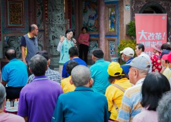 走進旗山、聽見每一位鄉親的聲音 林岱樺打造更貼心的照護網 走進旗山、聽見每一位鄉親的聲音 林岱樺打造更貼心的照護網