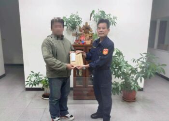 枋警春節送暖不間斷　警民齊心關懷清寒癌逝家庭