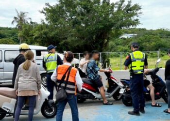 頭部防護零妥協　屏警3月起強化未依規定戴安全帽執法暨屏市警訊
