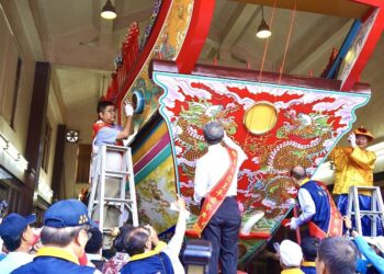 丁未正科王船開光點睛大典隆重登場 信眾齊聚感受宗教信仰魅力 丁未正科王船開光點睛大典隆重登場 信眾齊聚感受宗教信仰魅力