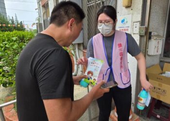淹水後易發生登革熱、鈎端螺旋體病、類鼻疽等傳染病，請民眾積極進行環境清消、清除積水容器，注意飲食衛生！