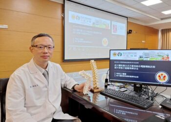 成大醫院智能複合式手術室結合電腦導航　大幅提升脊椎手術精準度與安全