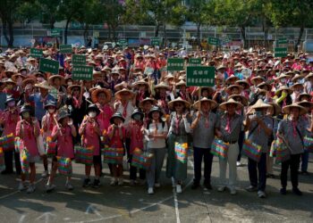 震天！高雄「風戰鼓神四甲子」 千人挑擔從護糧到祈福