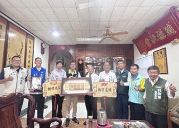 父愛重如山 中西區公所晶鑽爸爸表揚