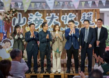「高雄山海通通搬進立院！　邱議瑩帶在地18家品牌北上行銷、多位委員現身力挺」