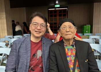 台南一中最盛大年初三團拜活動99歲戴天賞老師引領700校友唱校歌