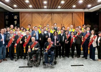 群英薈萃光耀宗親 高雄市李氏宗親會首屆「十大傑出菁英獎」揭曉 群英薈萃光耀宗親 高雄市李氏宗親會首屆「十大傑出菁英獎」揭曉