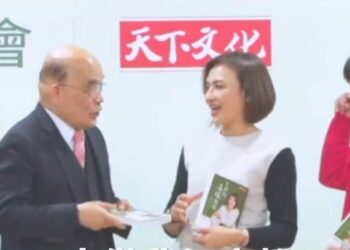 最強電火球挺最有爆發力候選人 蘇貞昌再錄音挺邱議瑩接棒陳其邁 最強電火球挺最有爆發力候選人 蘇貞昌再錄音挺邱議瑩接棒陳其邁