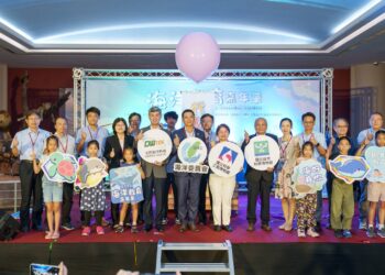 2025年海洋教育嘉年華臺中場熱鬧登場 多元海洋教具結合海洋知識,廣獲師生高度評價 2025年海洋教育嘉年華臺中場熱鬧登場 多元海洋教具結合海洋知識,廣獲師生高度評價