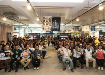 世界級孔雀魚世界盃　游進屏東農業物產館