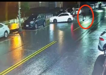 高雄市福安路行人占用停車位交通違規案苓雅分局調查 高雄市福安路行人占用停車位交通違規案苓雅分局調查