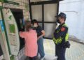 老翁領錢卡關　東港警現身解圍暨東港警訊