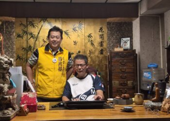 不能只鼓勵生孩子，更要支持照顧孩子的人 左楠議員參選人薛兆基拜會郭豐仁請益托育政策　倡議建立完整保母支持體系