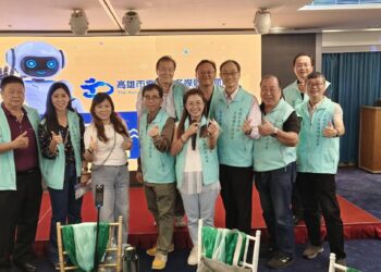 高雄市雲網協會會員大會熱鬧登場 賓客冠蓋雲集,雙重抽獎嗨翻全場 高雄市雲網協會會員大會熱鬧登場 賓客冠蓋雲集,雙重抽獎嗨翻全場