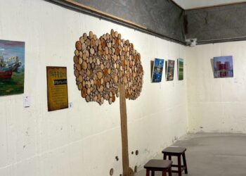 都蘭文創園區春季登場　張信宏油畫個展演繹幾何與自然之美