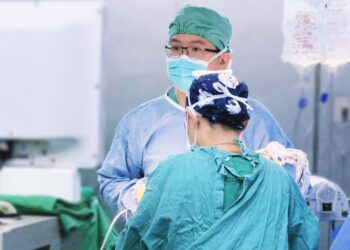 屏東醫院引進脊椎內視鏡微創手術　患者術後隔日即可行走、安心返家