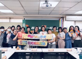 高雄市長初選參選人邱議瑩拜訪輔育工會 傾聽從業心聲共創三贏 高雄市長初選參選人邱議瑩拜訪輔育工會 傾聽從業心聲共創三贏