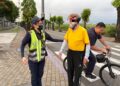 高雄失智翁騎單車迷航 里港暖警助其平安返家 高雄失智翁騎單車迷航 里港暖警助其平安返家