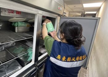 屏東持續追查問題油品及產品 要求全面下架 屏東持續追查問題油品及產品 要求全面下架