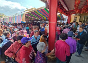 【功成名就、造福桑梓、情義長存】泰博董座春節返鄉，發放紅包、回饋枋山鄉里