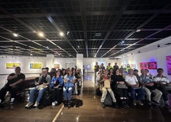 島嶼漂移-洪明爵個展- 解構人類中心主義！在AI時代，藝術家走進小琉球，用身體、抽象肌理、裂解與重構當代抽象繪畫
