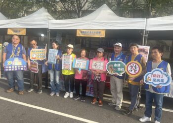 龍舟競渡熱鬧開划　台南市財稅局租稅宣導、反賄選一起上場